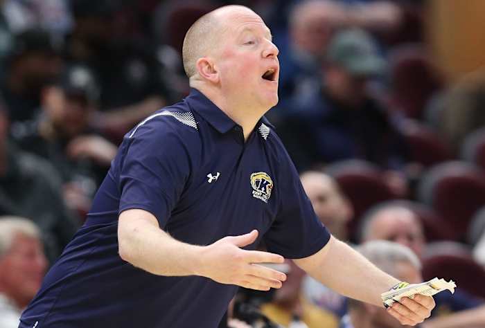 KentStateRobSenderoffSideline